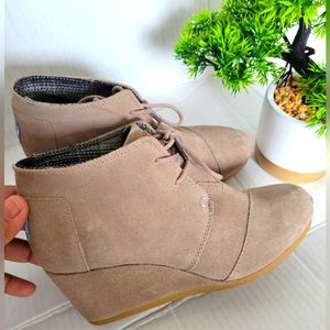 Toms booties bootstrap 👢 size 6.5